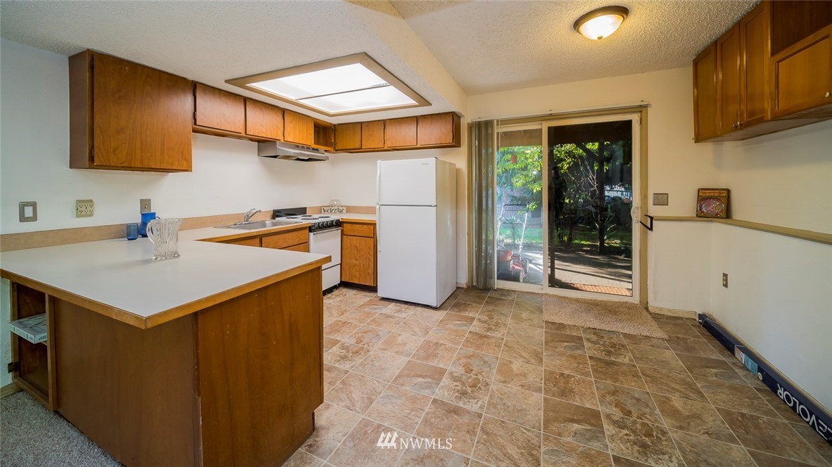 21716 4th Avenue West Bothell, WA 98021 - Photo 10 of 15