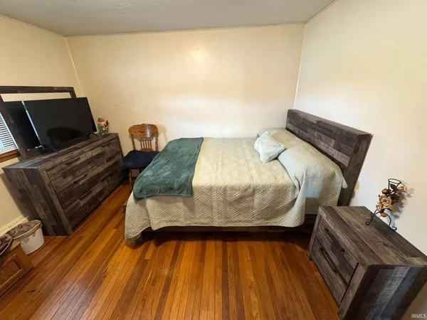 $195,000 | 533 Grayton Road, Kingsford Heights, IN 46346