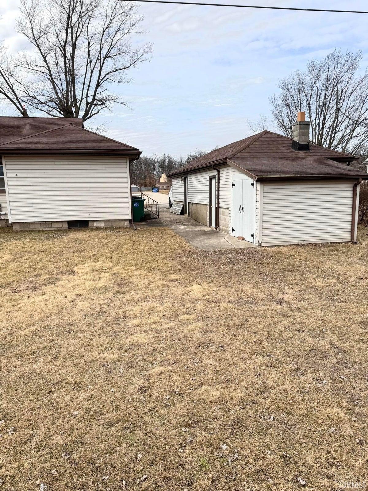 533 Grayton Road Kingsford Heights, IN 46346 - Photo 14 of 23