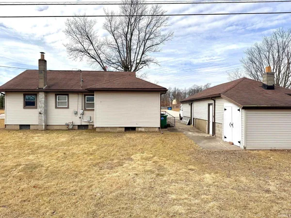 $195,000 | 533 Grayton Road, Kingsford Heights, IN 46346