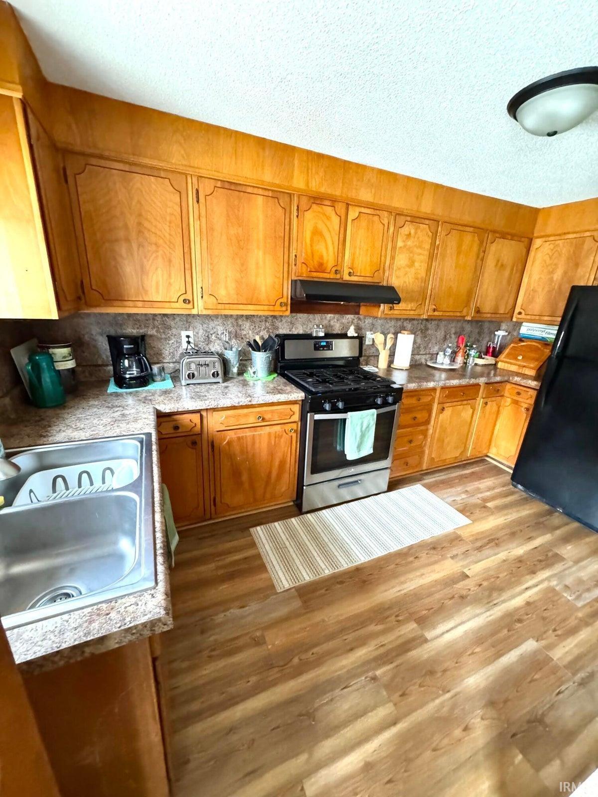 533 Grayton Road Kingsford Heights, IN 46346 - Photo 4 of 23