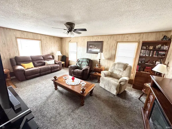 $195,000 | 533 Grayton Road, Kingsford Heights, IN 46346