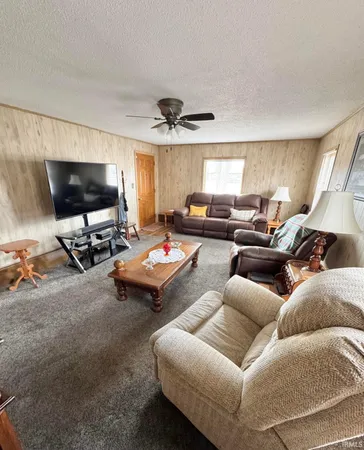 $195,000 | 533 Grayton Road, Kingsford Heights, IN 46346