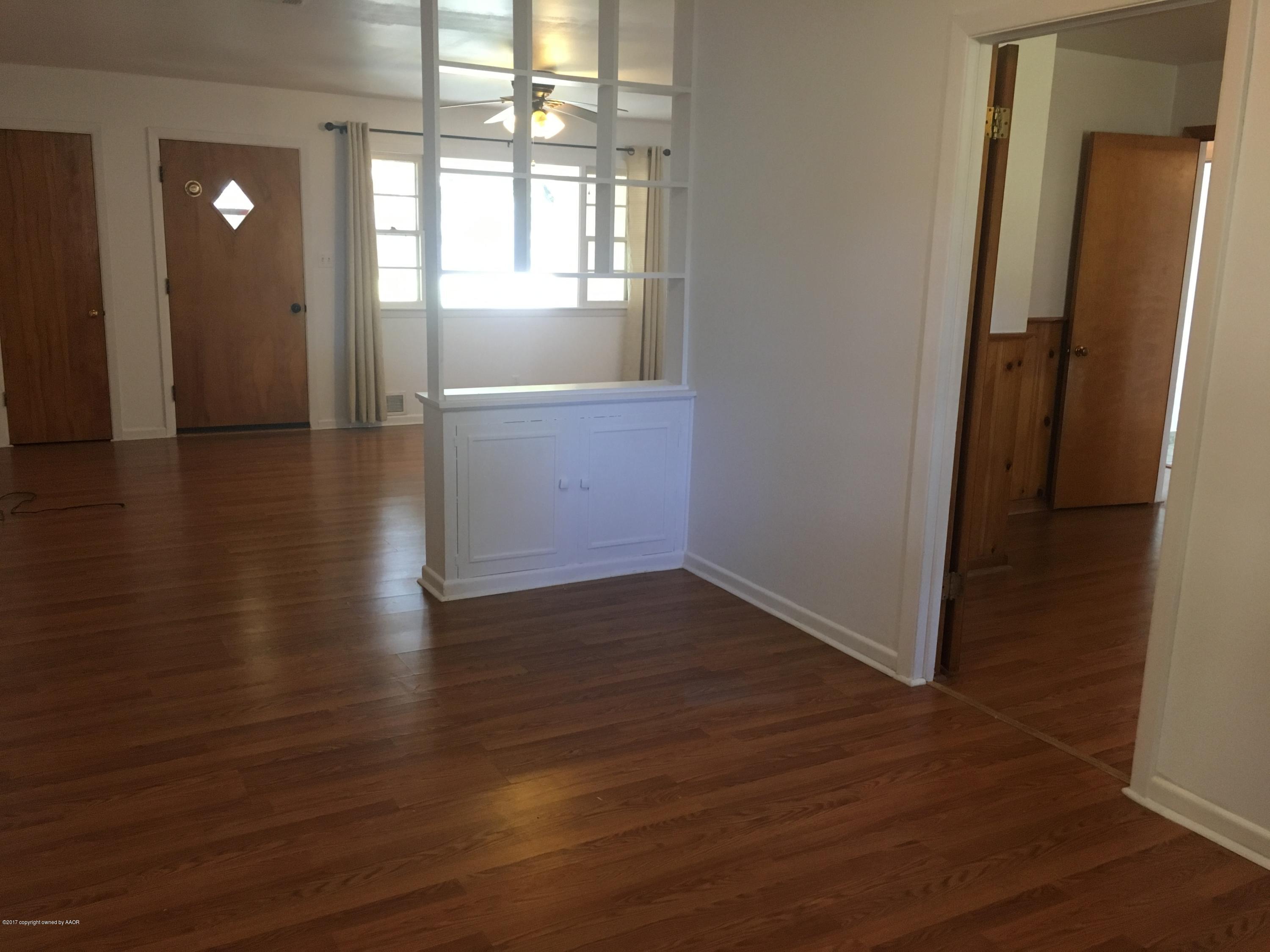 3604 South Rusk Street Amarillo, TX 79109 - Photo 5 of 17 dining room