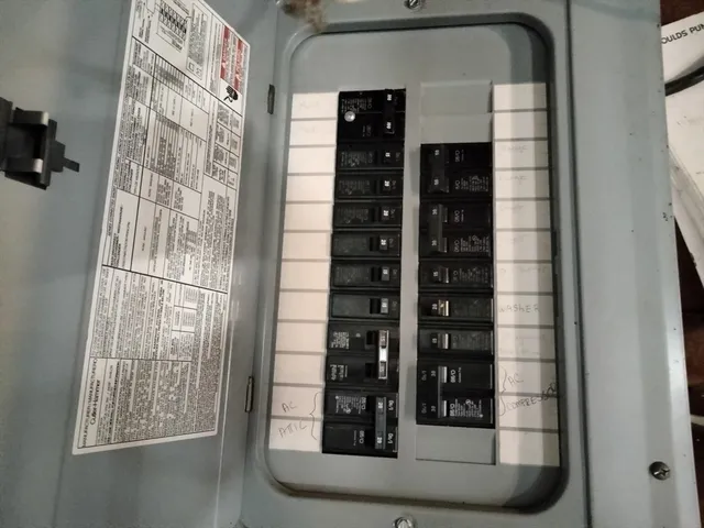 $390,000 | 2045 Winthrop Street, Dighton, MA 02764