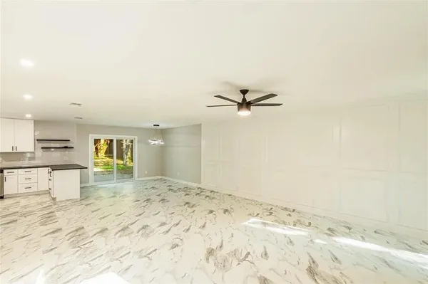 $2,400 | 4112 Barnsley Court, Arlington, TX 76016