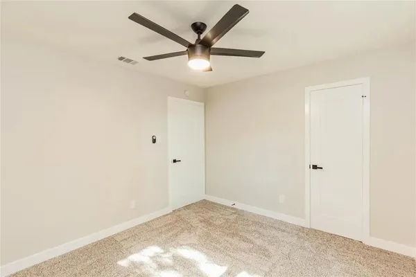 $2,400 | 4112 Barnsley Court, Arlington, TX 76016