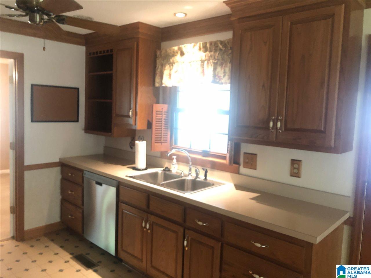 1924 Valley Creek Road Anniston, AL 36207 - Photo 5 of 27