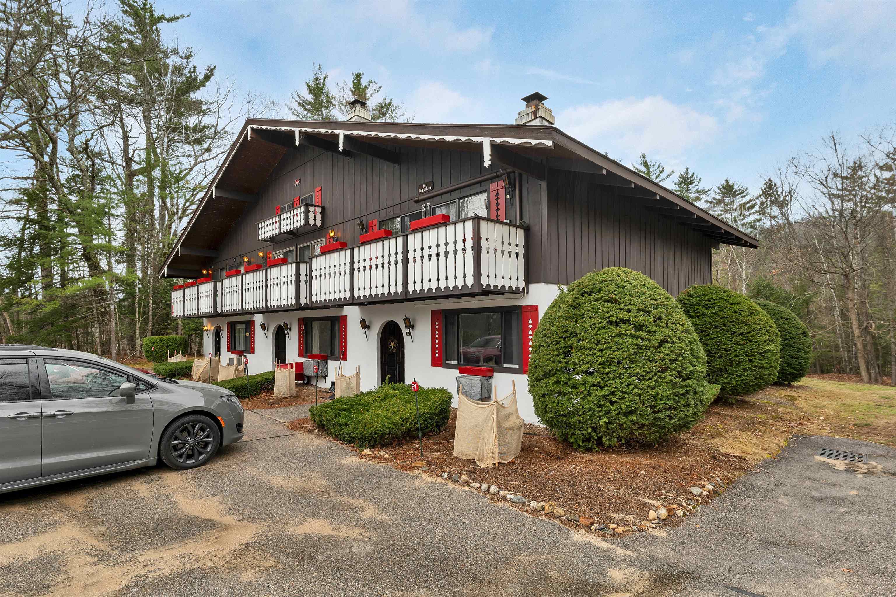 48 Linderhof Golf Course Road, Unit 1 Bartlett, NH 03838 - Photo 3 of 40