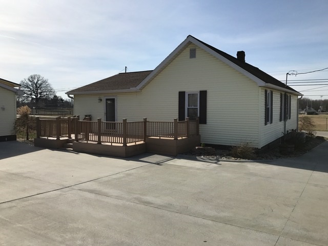 10 Edwardsport Road Washington, IN 47501 - Photo 2 of 21 Gallery Image 2