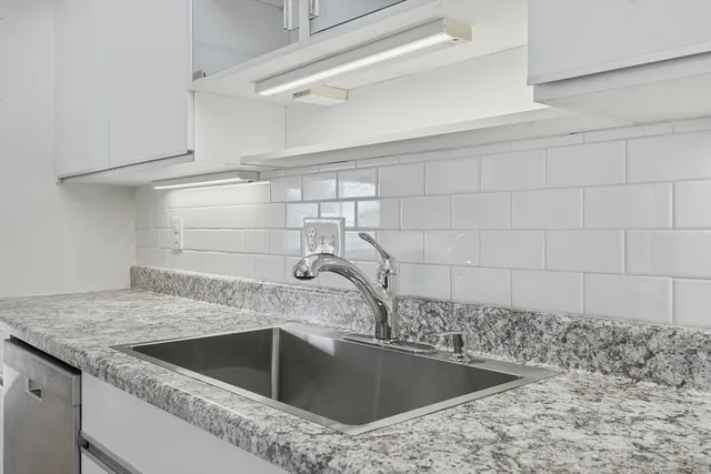 a close view of sink and tap