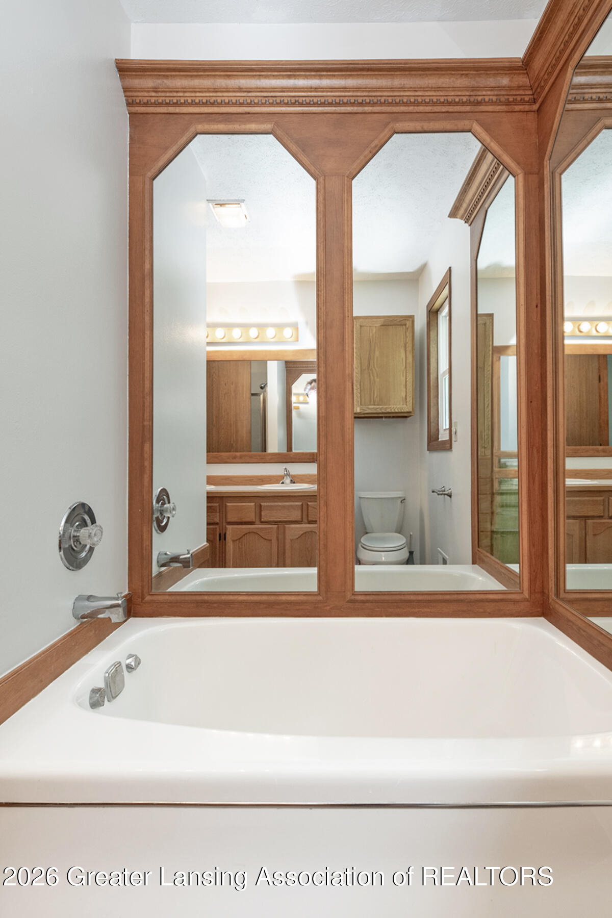 2620 Grovenburg Road Lansing, MI 48911 - Photo 19 of 39 19
