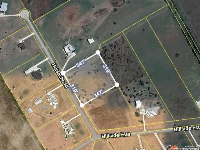 $249,500 | 207 Huisache Hill, Marion, TX 78124