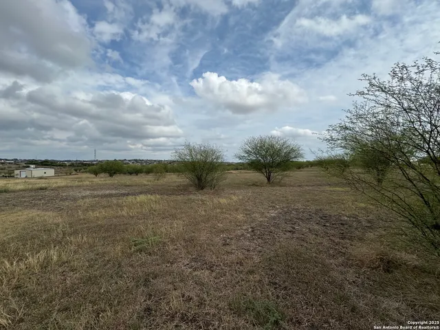 $249,500 | 207 Huisache Hill, Marion, TX 78124
