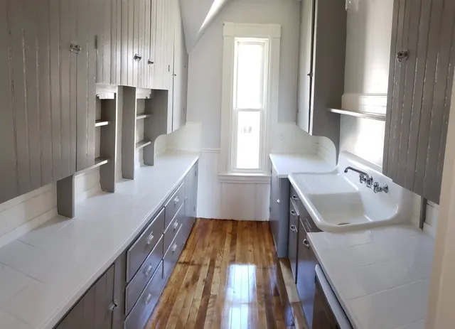 $2,000 | 32 Hevey Street, Unit 3, Manchester, NH 03102