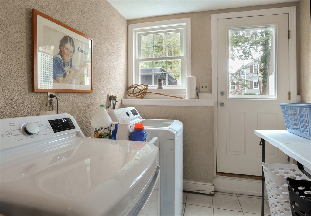 12 Oak Ridge Circle Weymouth, MA 02188 - Photo 23 of 27