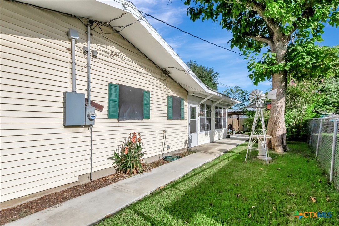 3403 East Rio Grande Street Victoria, TX 77901 - Photo 36 of 41 a view of house with a backyard