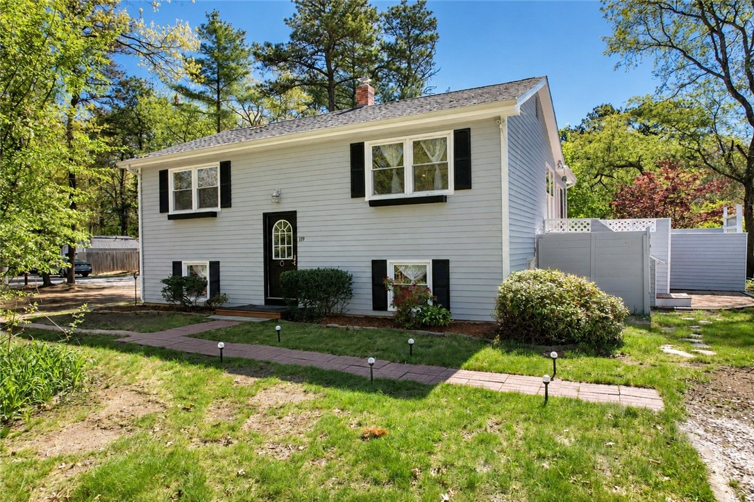 119 Hemlock Road South Kingstown, RI 02879 - Photo 1 of 46