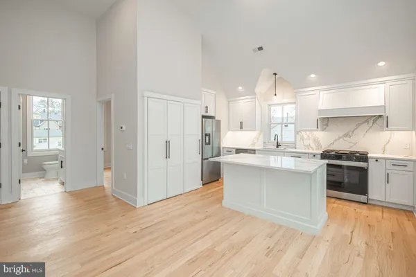 $3,000 | 156 West Oakland Avenue, Doylestown, PA 18901