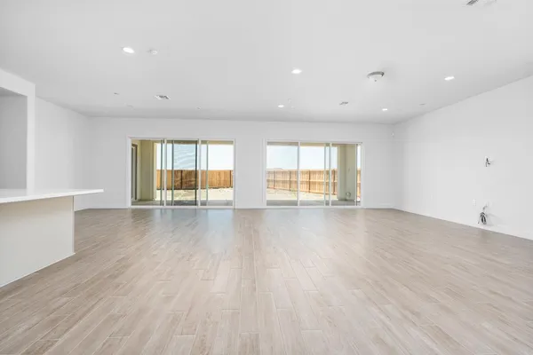 $890,472 | 8388 Iron Creek Drive, Friant, CA 93626