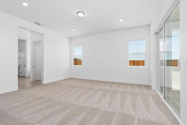 $890,472 | 8388 Iron Creek Drive, Friant, CA 93626