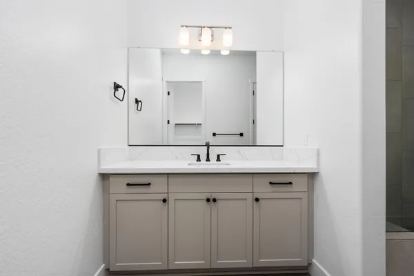 $890,472 | 8388 Iron Creek Drive, Friant, CA 93626