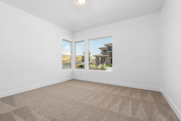 $890,472 | 8388 Iron Creek Drive, Friant, CA 93626