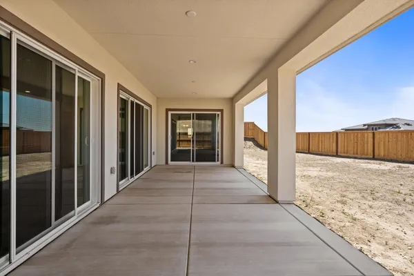 $890,472 | 8388 Iron Creek Drive, Friant, CA 93626