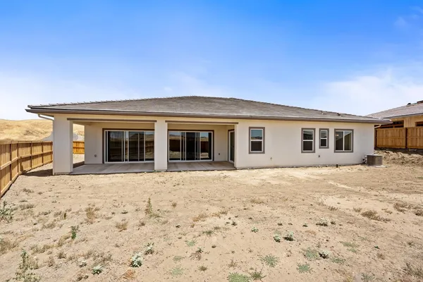 $890,472 | 8388 Iron Creek Drive, Friant, CA 93626