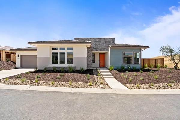 $890,472 | 8388 Iron Creek Drive, Friant, CA 93626