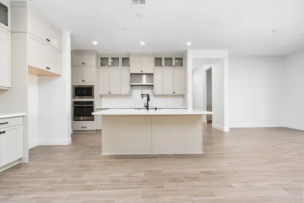 $890,472 | 8388 Iron Creek Drive, Friant, CA 93626