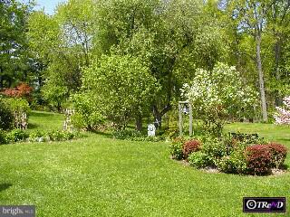 309 Ponds Edge Road West Chester, PA 19382 - Photo 6 of 6 Gallery Image 6