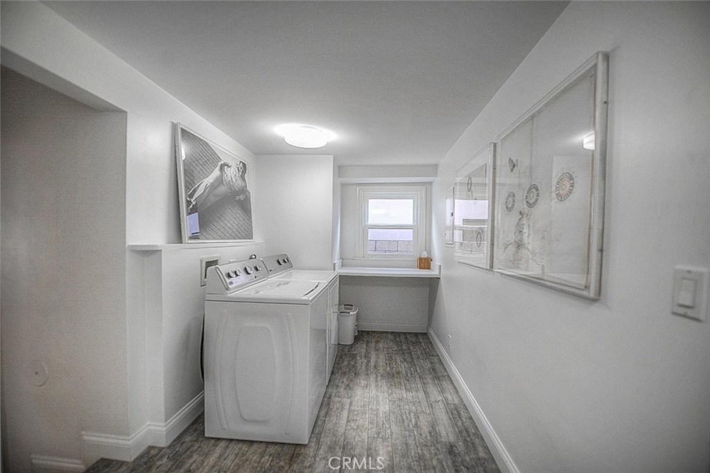 2137 Channel Road Newport Beach, CA 92661 - Photo 16 of 21 Large Laundry Room