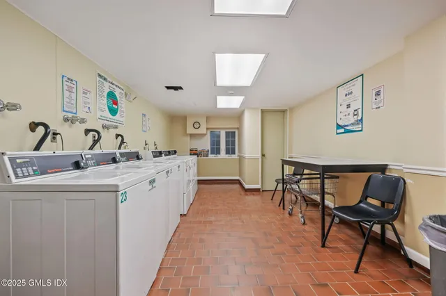 $679,000 | 4 Putnam Hill Road, Unit 1C, Greenwich, CT 06830