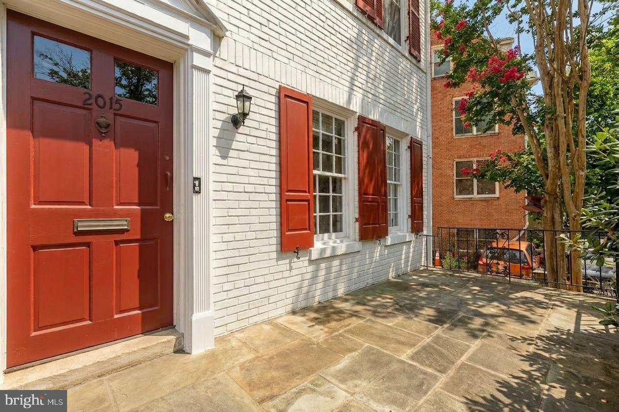 2015 Allen Place Northwest Washington, DC 20009 - Photo 2 of 34 Image is virtually rendered