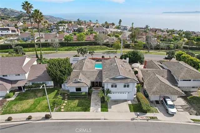 $1,695,000 | 5726 Sunmist Drive, Rancho Palos Verdes, CA 90275