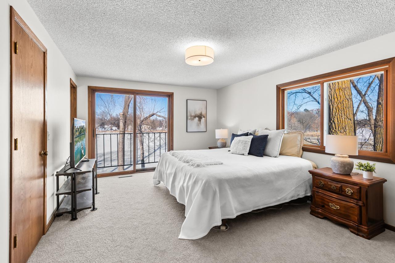 17208 Peterborg Road Eden Prairie, MN 55346 - Photo 23 of 39 Gallery Image 23