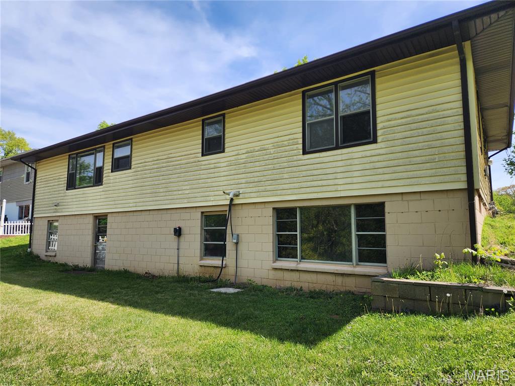 9621 Ridge Heights Road Fairview Heights, IL 62208 - Photo 5 of 37