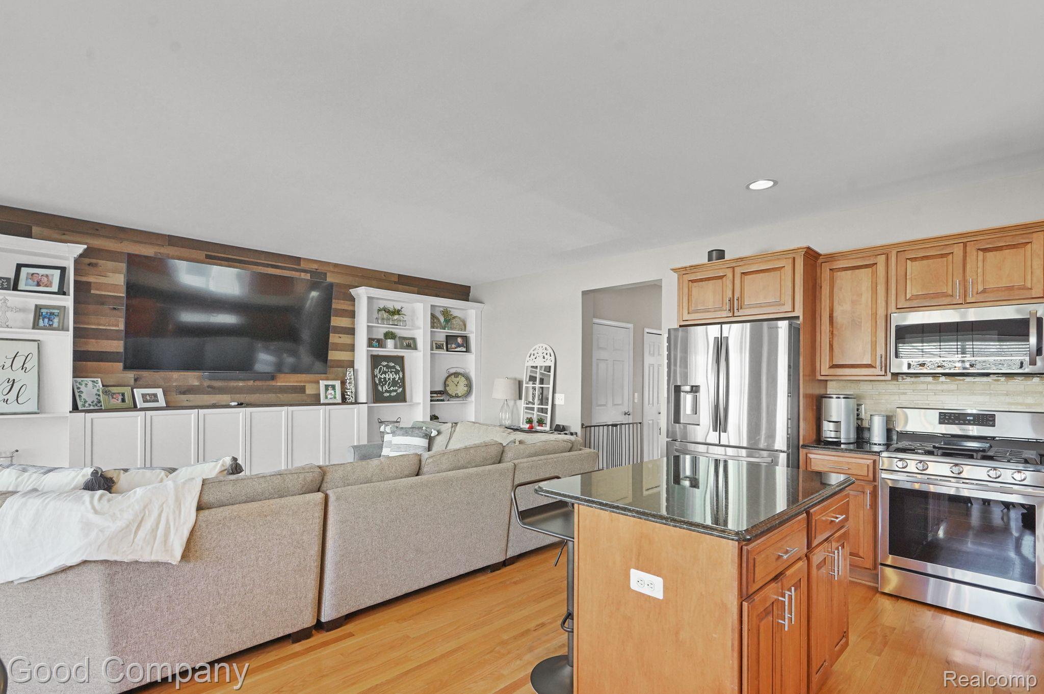 1284 Princeton Road Berkley, MI 48072 - Photo 13 of 40 Gallery Image 13