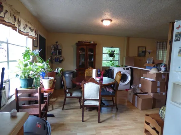 $320,000 | 511 West Pecan Street, Aubrey, TX 76227