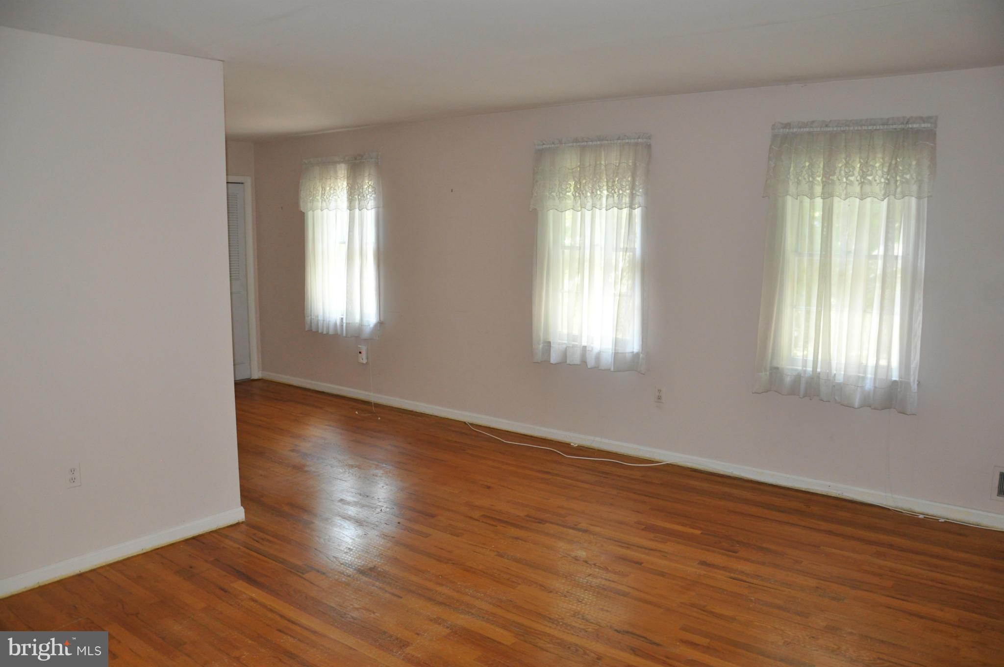 1605 Billman Lane Silver Spring, MD 20902 - Photo 26 of 30 Bedroom (Master)