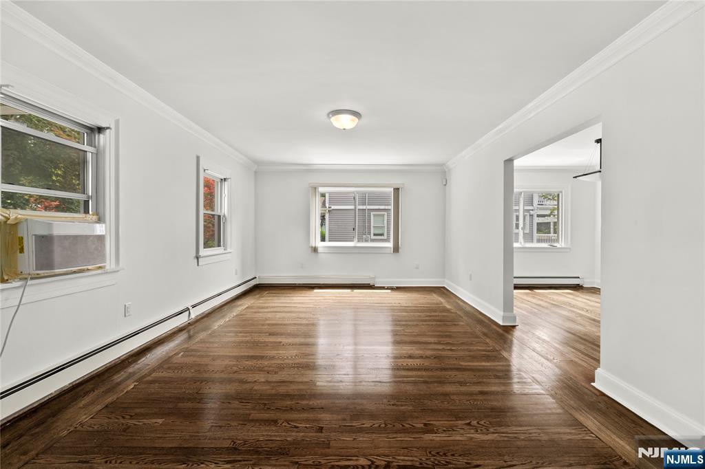 54 Chestnut Avenue Park Ridge, NJ 07656 - Photo 3 of 38 Gallery Image 3
