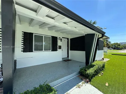 $2,095 | 1737 Liberty Street, Unit 10, Hollywood, FL 33020
