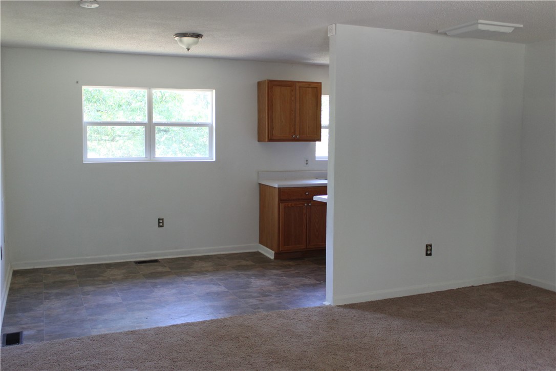 34 Fisher Jenkins Road Anderson, SC 29625 - Photo 4 of 21 Gallery Image 4