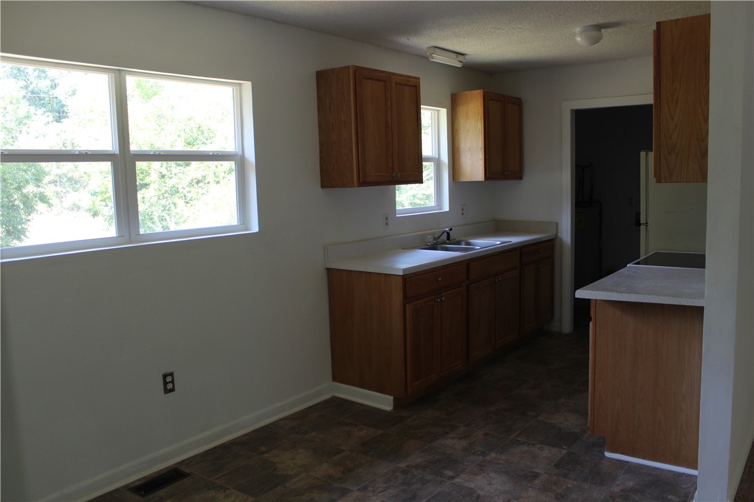 34 Fisher Jenkins Road Anderson, SC 29625 - Photo 8 of 21 Gallery Image 8