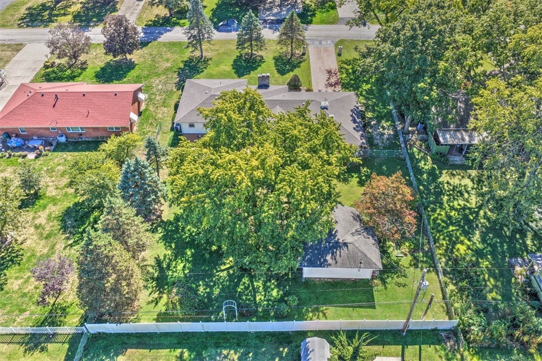 24 East South Court Drive Decatur, IL 62526 - Photo 5 of 38 Gallery Image 5