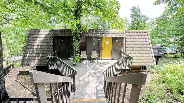 $424,999 | 252 Walkers Cay Drive, Osage Beach, MO 65065