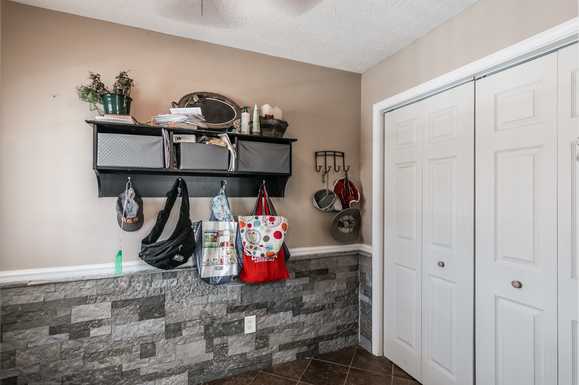 166 Switchboard Road Portland, TN 37148 - Photo 16 of 49 a view of dining room and chandelier