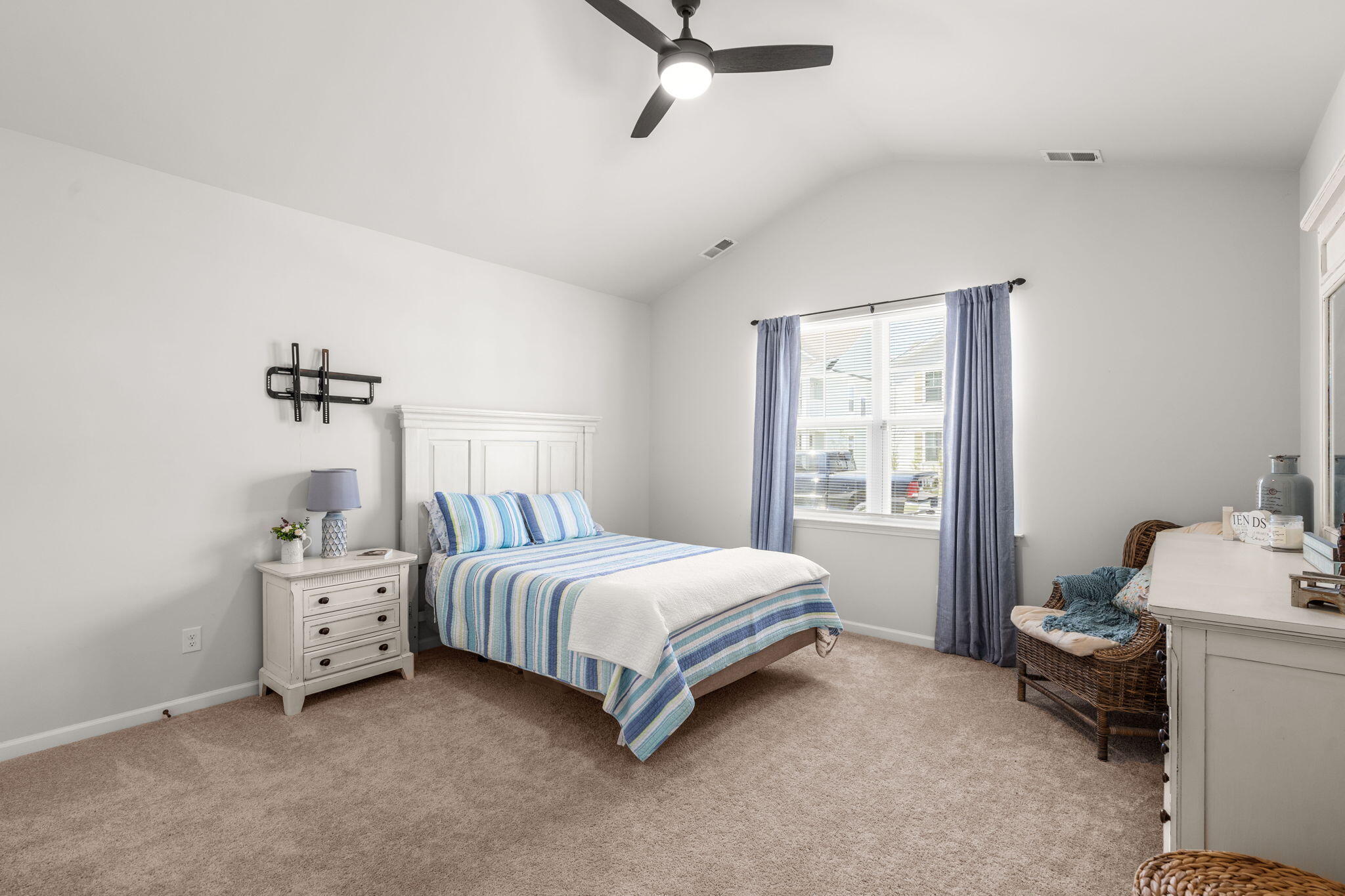 404 Oak View Way Summerville, SC 29483 - Photo 40 of 54 36