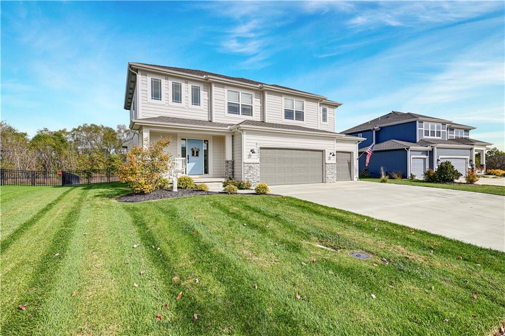 18914 189th Street Spring Hill, KS 66083 - Photo 2 of 35